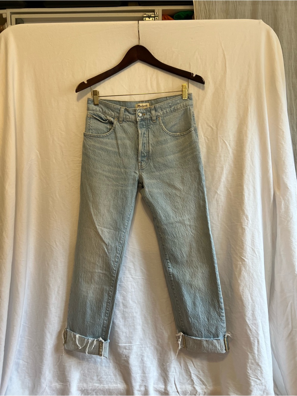Madewell Dean Easy Straight Jean in Light Blue Denim